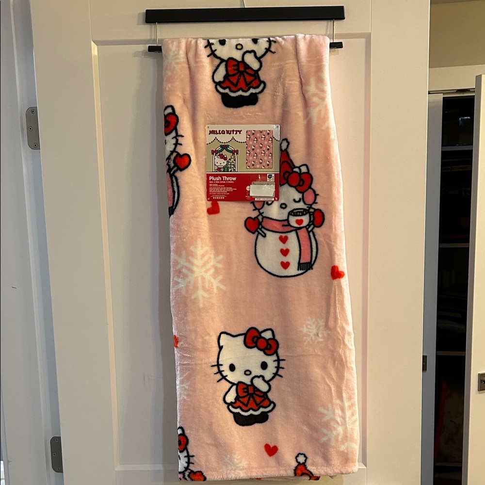 Hello Kitty Soft Pink Snowman Blanket